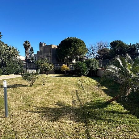 Villa Sara Mondello Garden Level Палермо Екстер'єр фото
