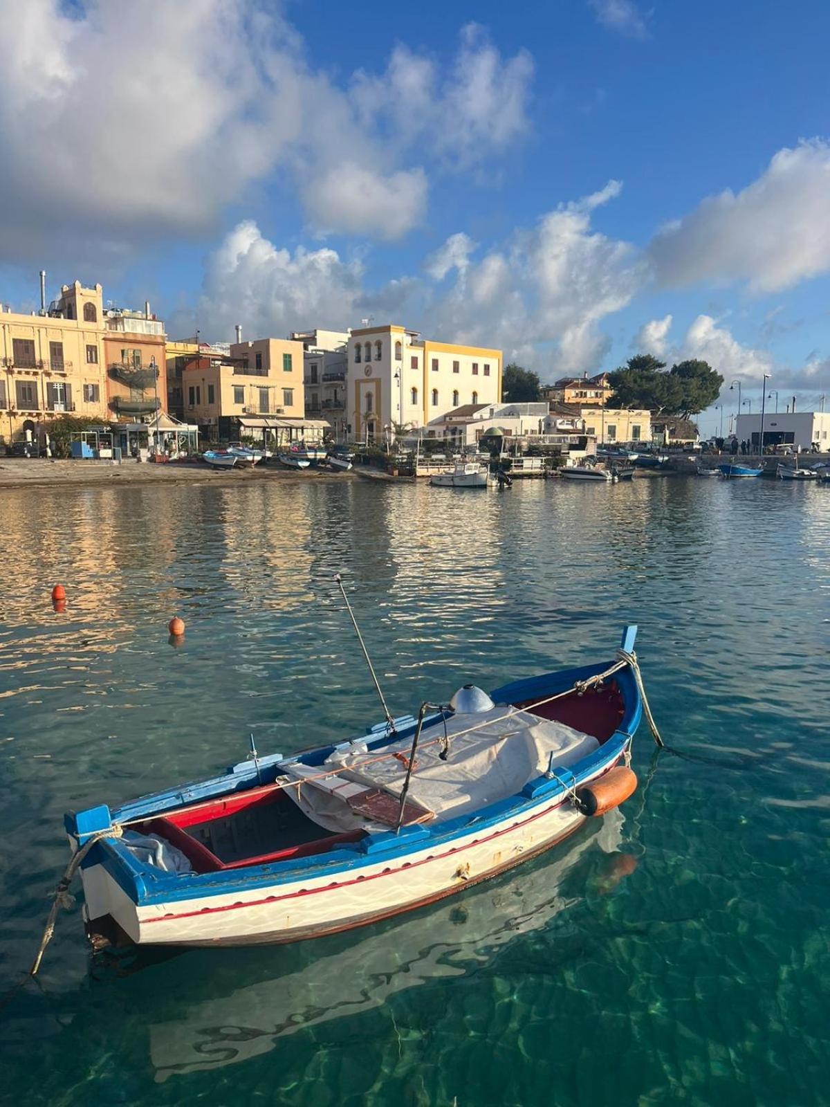 Villa Sara Mondello Garden Level Палермо Екстер'єр фото
